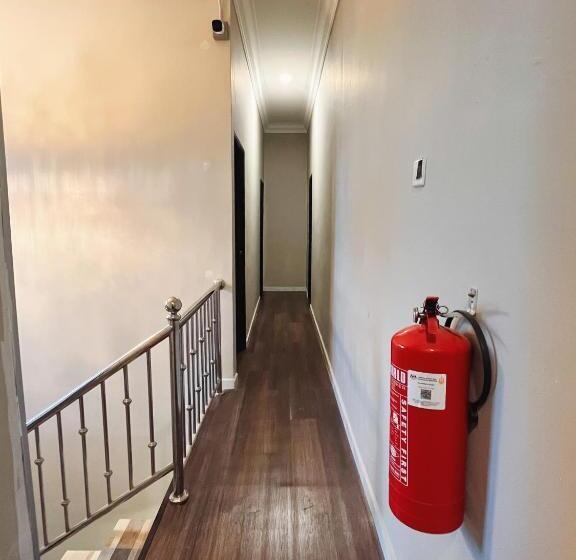 בית מלון כפרי Melur Inn, Tok Jembal