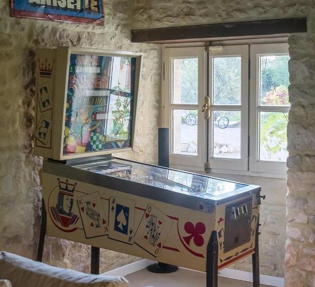 بنسيون Gîte De Charme La Cour Souveraine