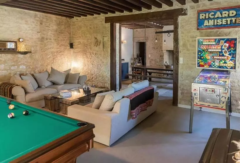 ペンション Gîte De Charme La Cour Souveraine