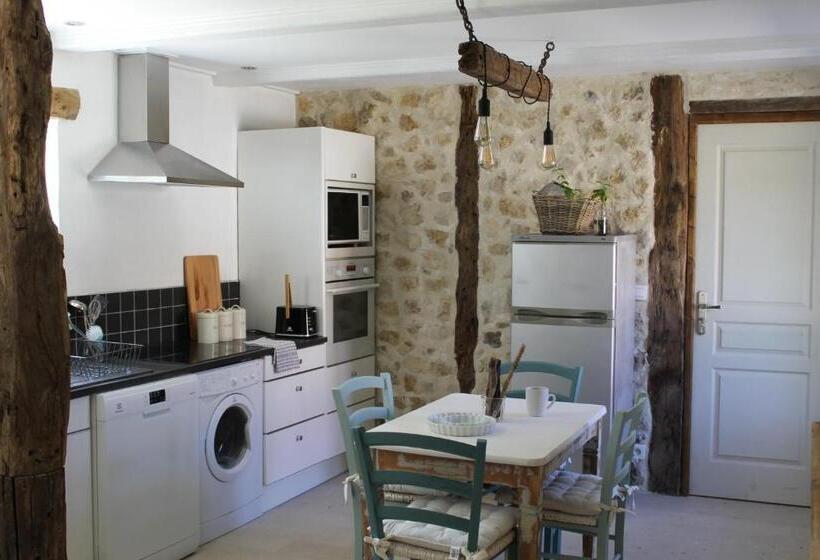 بنسيون Gîte De Charme La Cour Souveraine