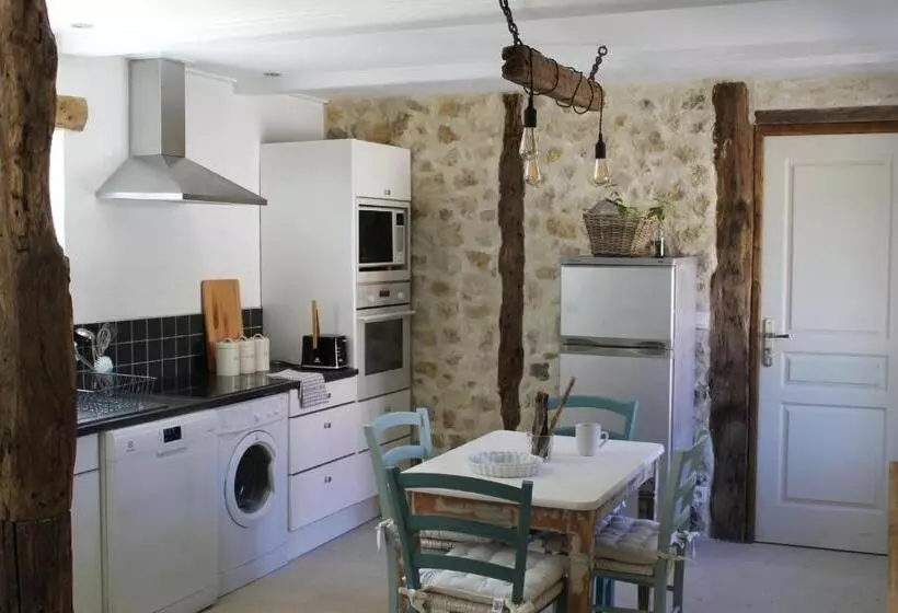 ペンション Gîte De Charme La Cour Souveraine