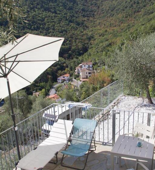 膳宿费 La Terrazza Con L Ulivo   Guesthouse Con Terrazza E Vista Sul Golfo Dei Poeti