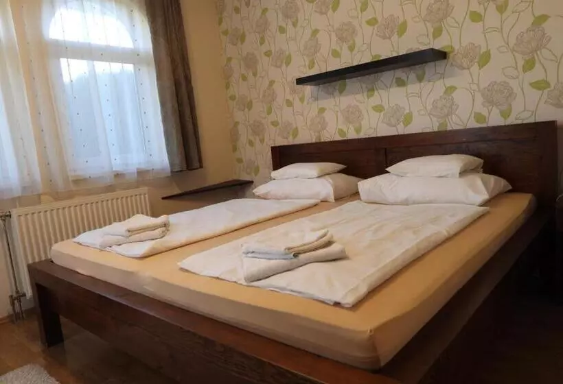 Pension Médea Apartman
