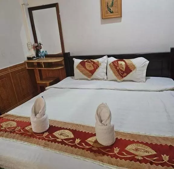 تختخواب و صبحانه Chitlatda Guesthouse
