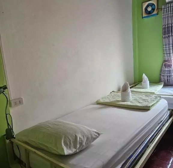 تختخواب و صبحانه Chitlatda Guesthouse