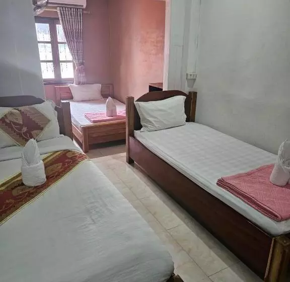 تختخواب و صبحانه Chitlatda Guesthouse