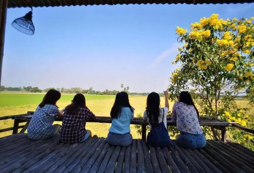 ベッドアンドブレックファースト Kratomrimtung Homestay กระท่อมริมทุ่งโฮมสเตย์
