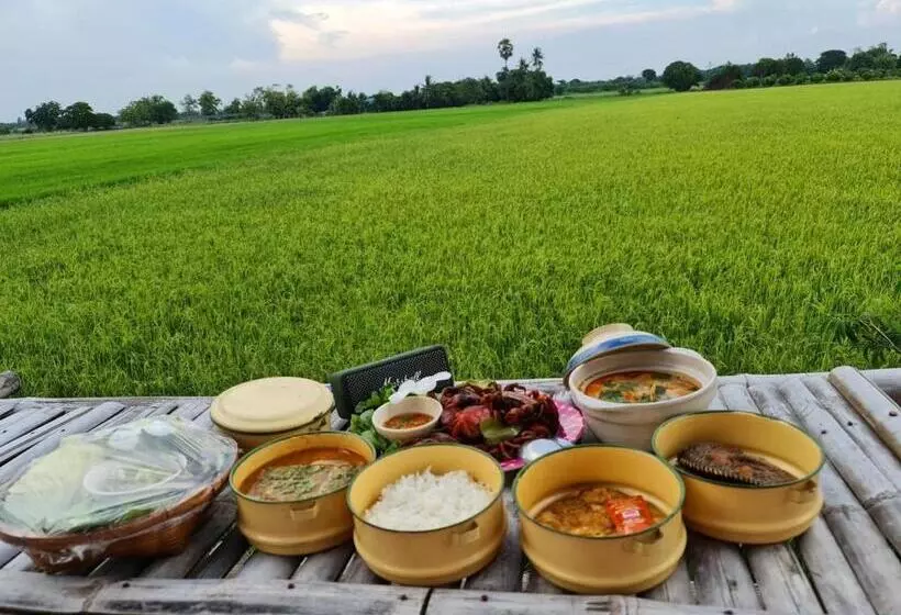 ベッドアンドブレックファースト Kratomrimtung Homestay กระท่อมริมทุ่งโฮมสเตย์