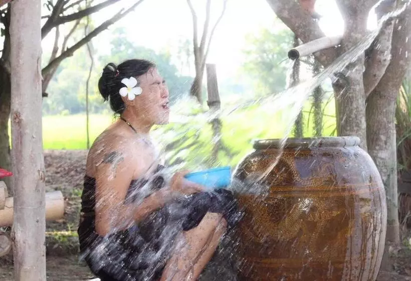 ベッドアンドブレックファースト Kratomrimtung Homestay กระท่อมริมทุ่งโฮมสเตย์