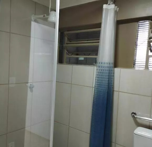 ベッドアンドブレックファースト Hostel Nostra Cuesta