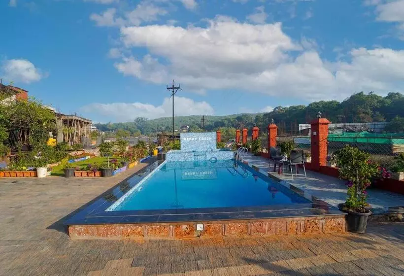 ホテル A Cozy Private Room With Bathtub And Balcony With Common Pool