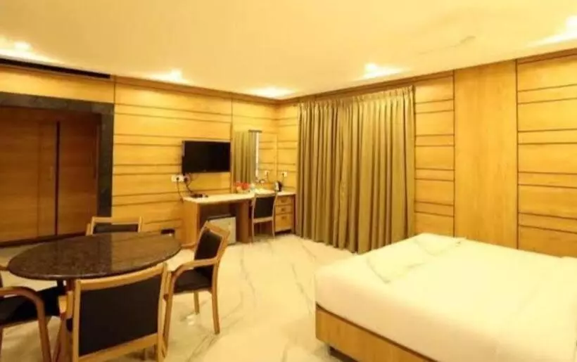 ホテル Dwarka Palace Luxury