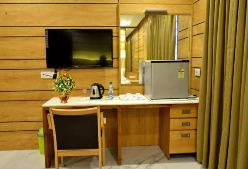 ホテル Dwarka Palace Luxury