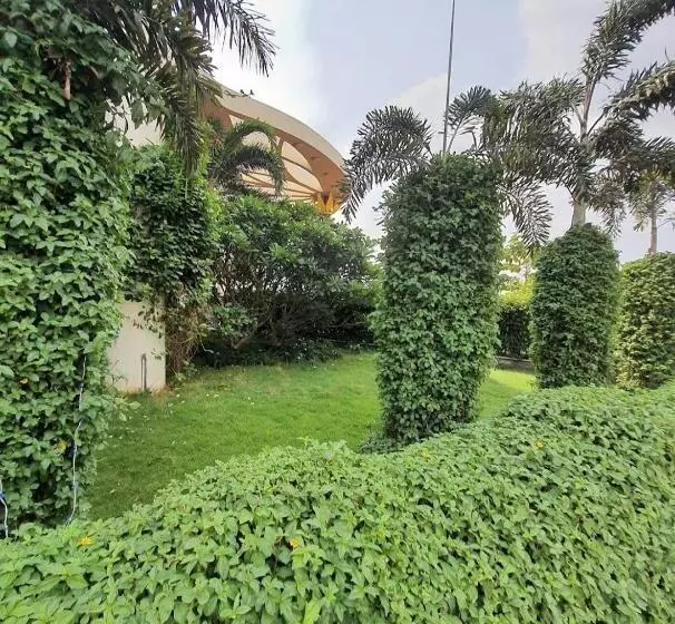 ホテル Dwarka Palace Luxury
