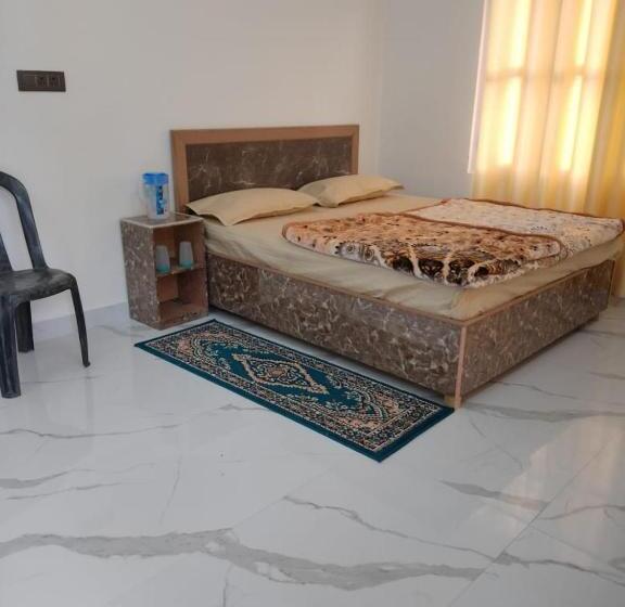 Отель Govind Palace