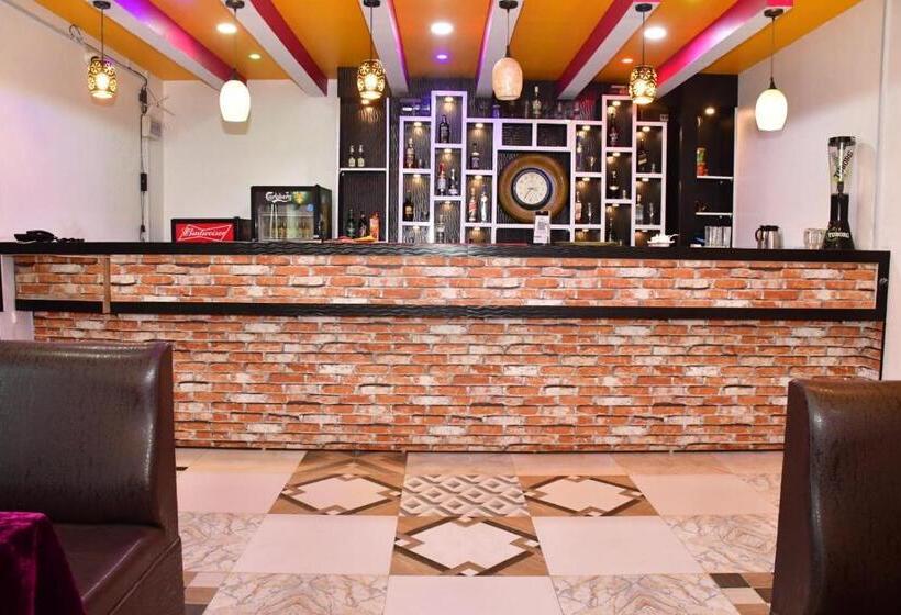 هتل Jiyan Hospitality Pvt.ltd