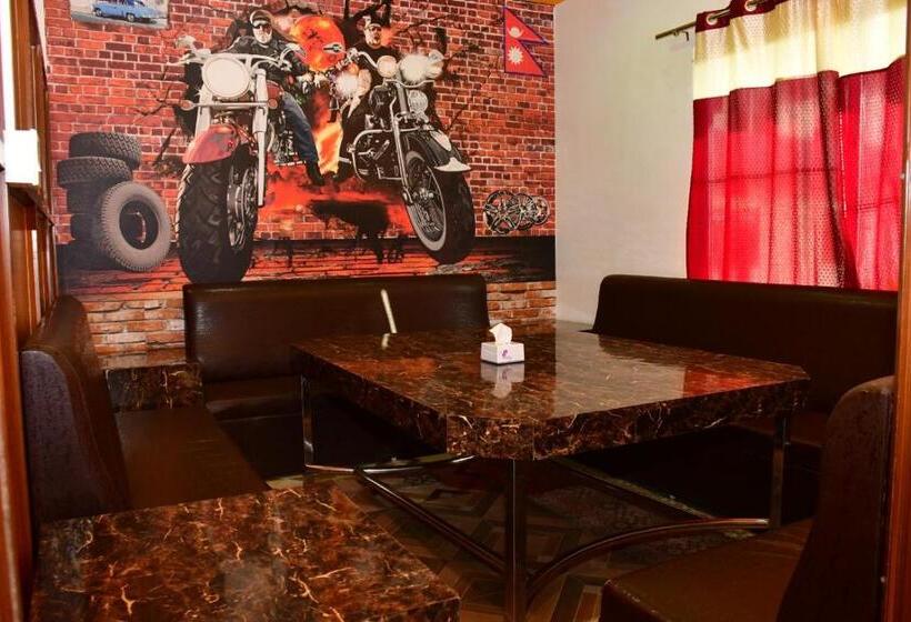 هتل Jiyan Hospitality Pvt.ltd