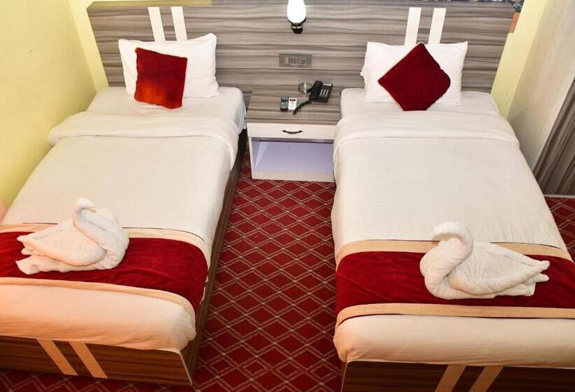 هتل Jiyan Hospitality Pvt.ltd