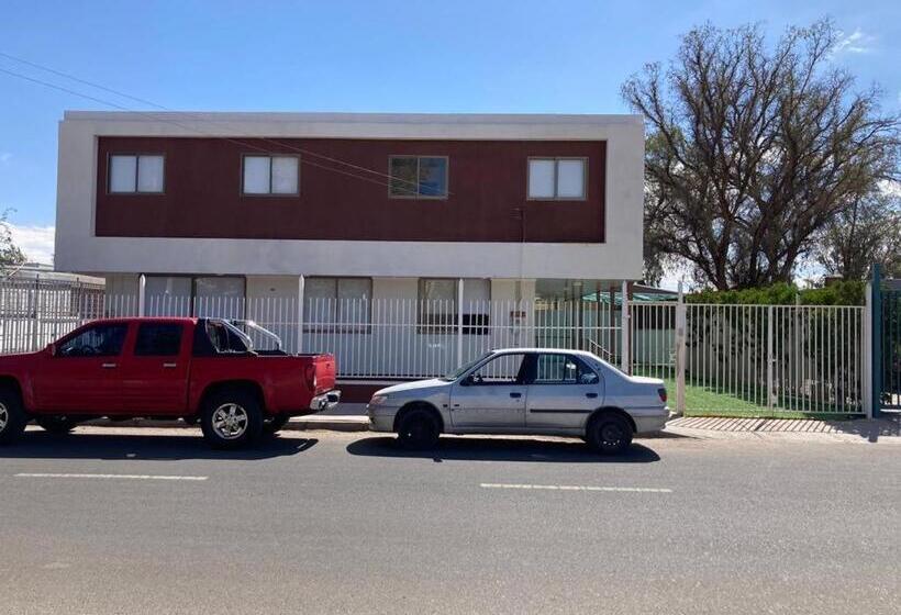 پانسیون Hostal Enerugi