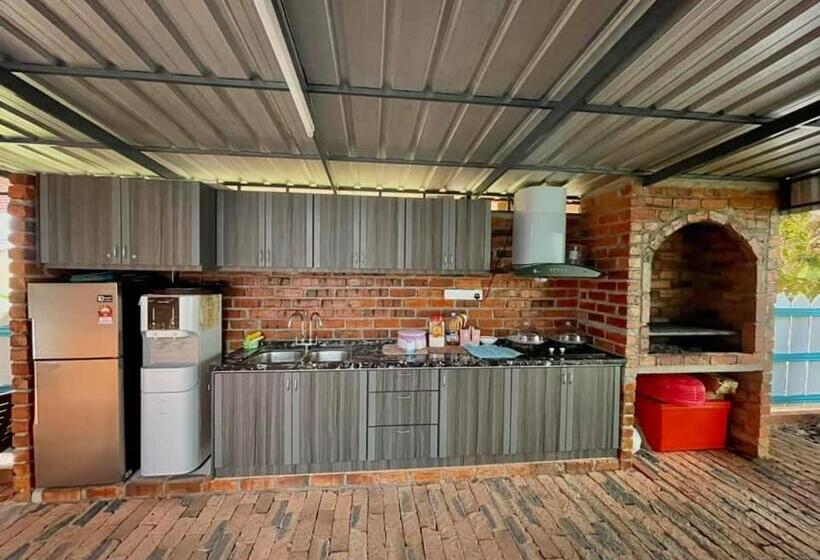 Pensão Branda Kampung Sumpitan Lenggong