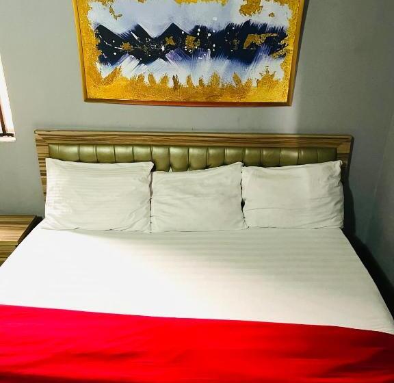 پانسیون Od V!ck S Budgets, 24hr Power, Security, Dstv