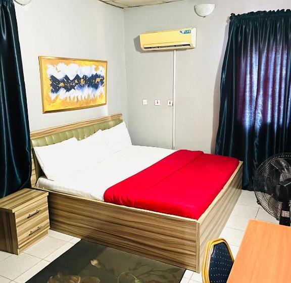 پانسیون Od V!ck S Budgets, 24hr Power, Security, Dstv