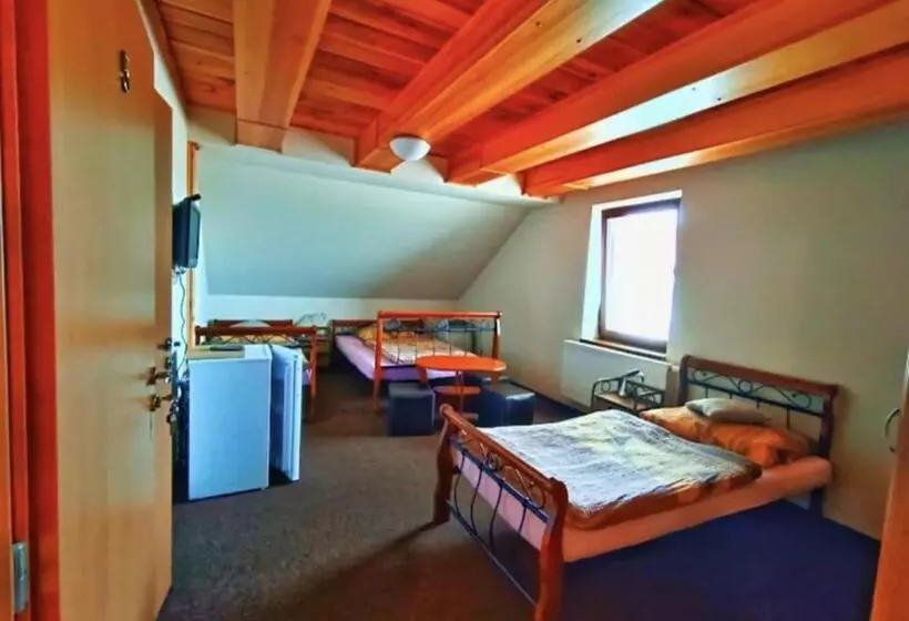 Majatalo Penzion Nové Dvory