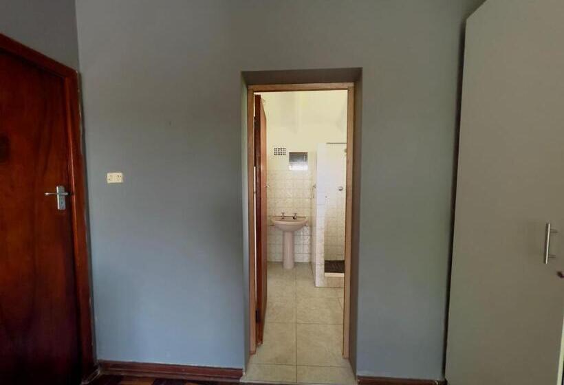 بنسيون Starlight Guest House