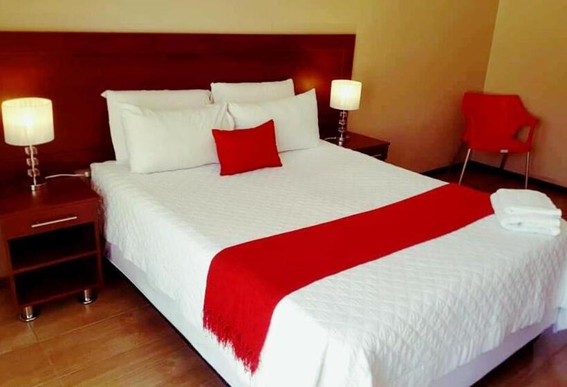 ペンション The Royal Haven