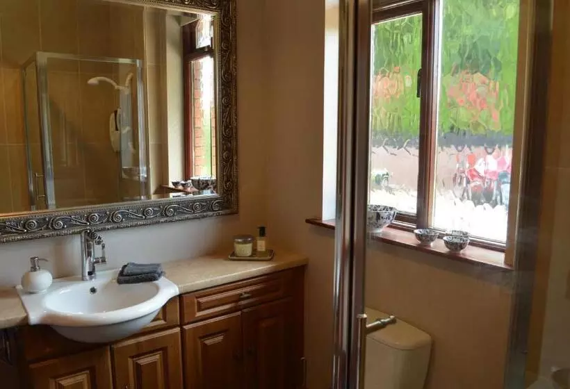 Aamiaismajoitus (B&B) Ravenwood