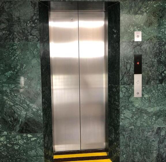 酒店 อพาร์ตเมนต์ กฤษดาแกรนด์พาเลส