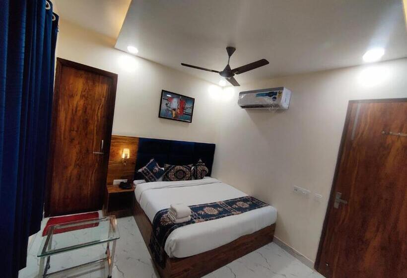 فندق Holiday First Just 100 Metre From Golden Temple