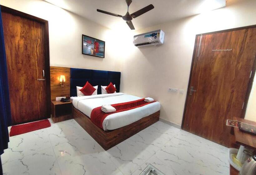 فندق Holiday First Just 100 Metre From Golden Temple