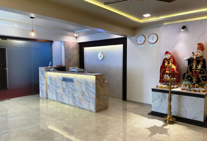 فندق The Grand Sarovar Inn And Suites