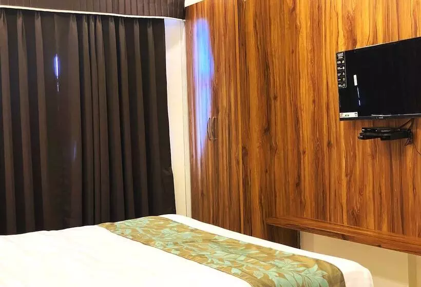 Hotelli The Grand Sarovar Inn And Suites