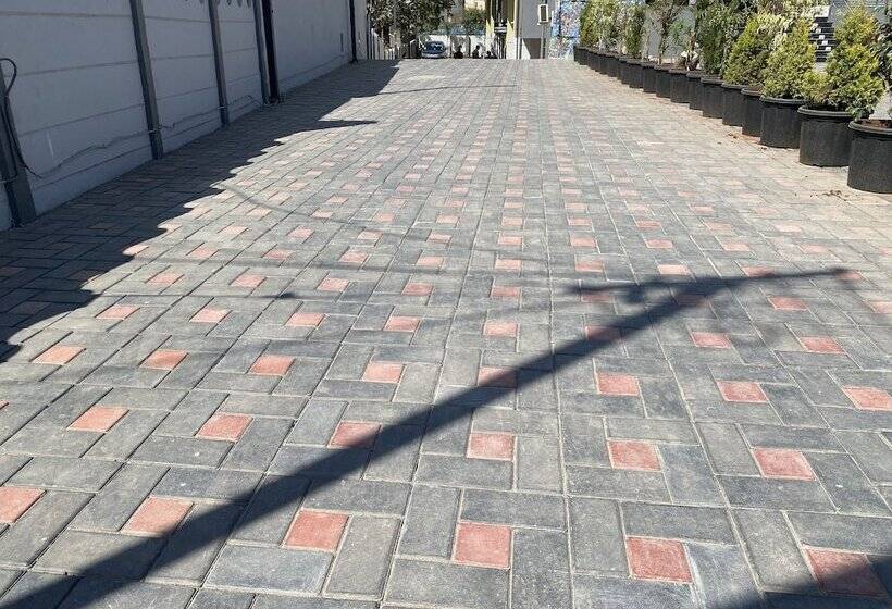 فندق The Grand Sarovar Inn And Suites