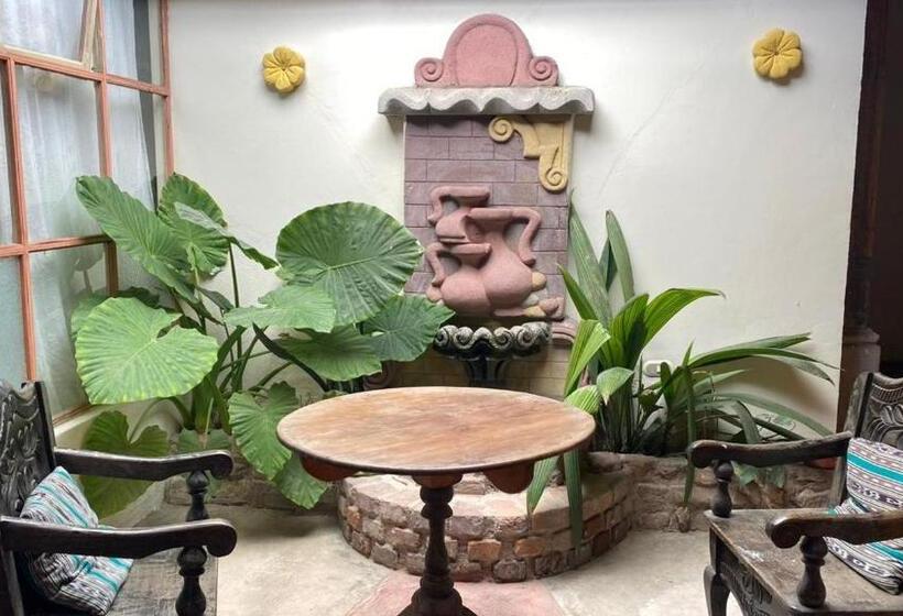 پانسیون Casa Colonial