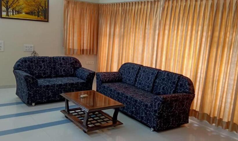 펜션 Corporate Stay Soluation Gandhinagar B/53