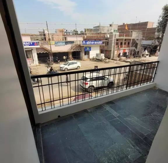 Majatalo Pushpa Vatika