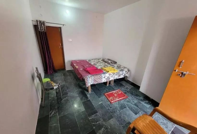 Majatalo Pushpa Vatika