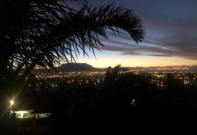 بنسيون Self Catering Guest House