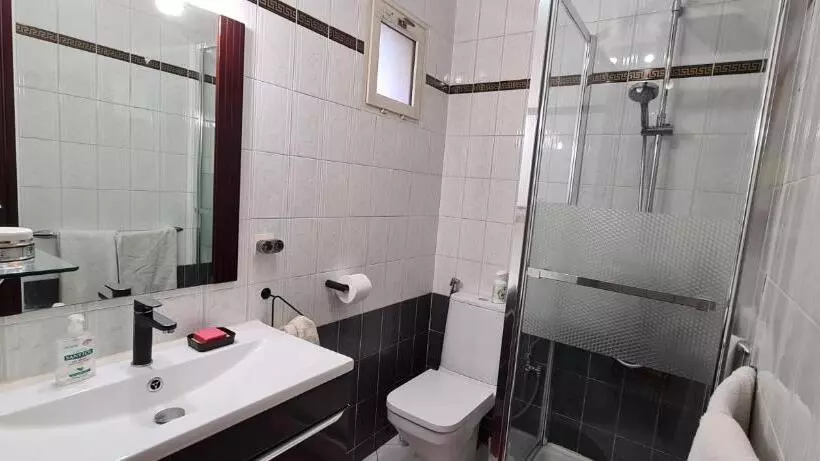 ベッドアンドブレックファースト Chambre Privée Avec Petit Déjeuner Dans Maison De Ville   Saint Mandé  Paris