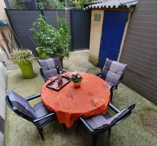 ベッドアンドブレックファースト Chambre Privée Avec Petit Déjeuner Dans Maison De Ville   Saint Mandé  Paris