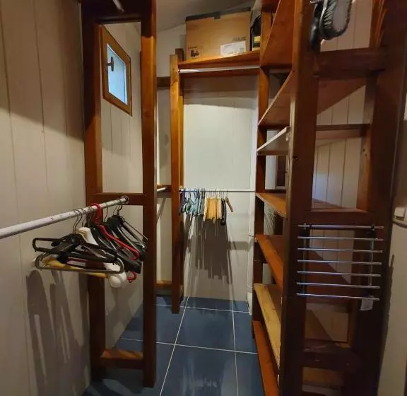 ベッドアンドブレックファースト Chambre Privée Avec Petit Déjeuner Dans Maison De Ville   Saint Mandé  Paris