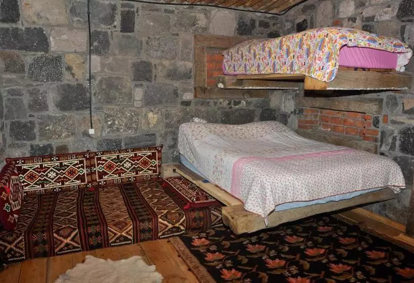 ホテル Doğunun Taş Evleri