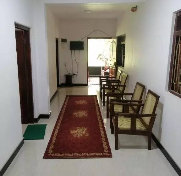 هتل Geeth Lanka River Resort