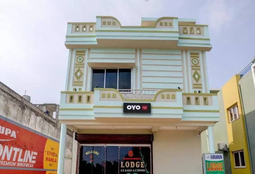 Hotelli Oyo Gurukrupa Lodge