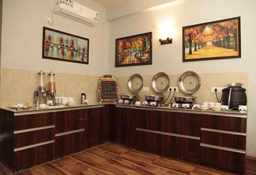 בית מלון כפרי Shivay Adventure  Vrindavan