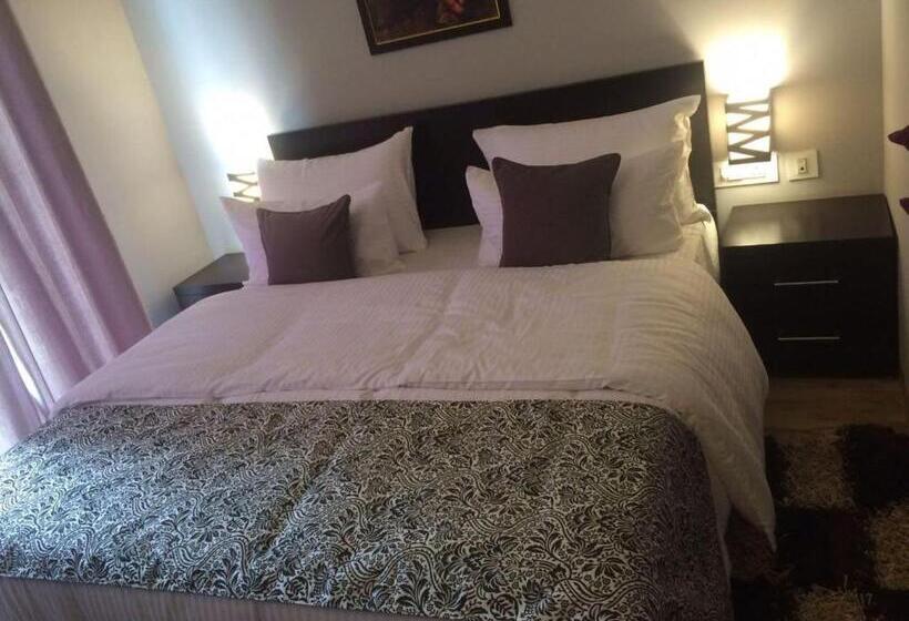 בית מלון כפרי Shivay Adventure  Vrindavan