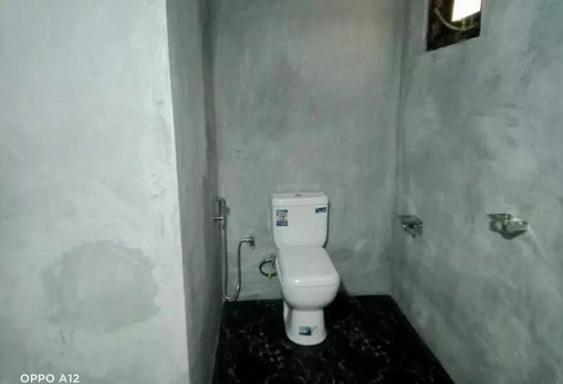 Majatalo Jayamina Surf House